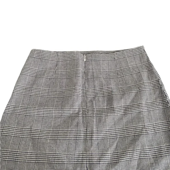SHEIN Monochrome Checkered A-Line Skirt Mini - Picture 2 of 2